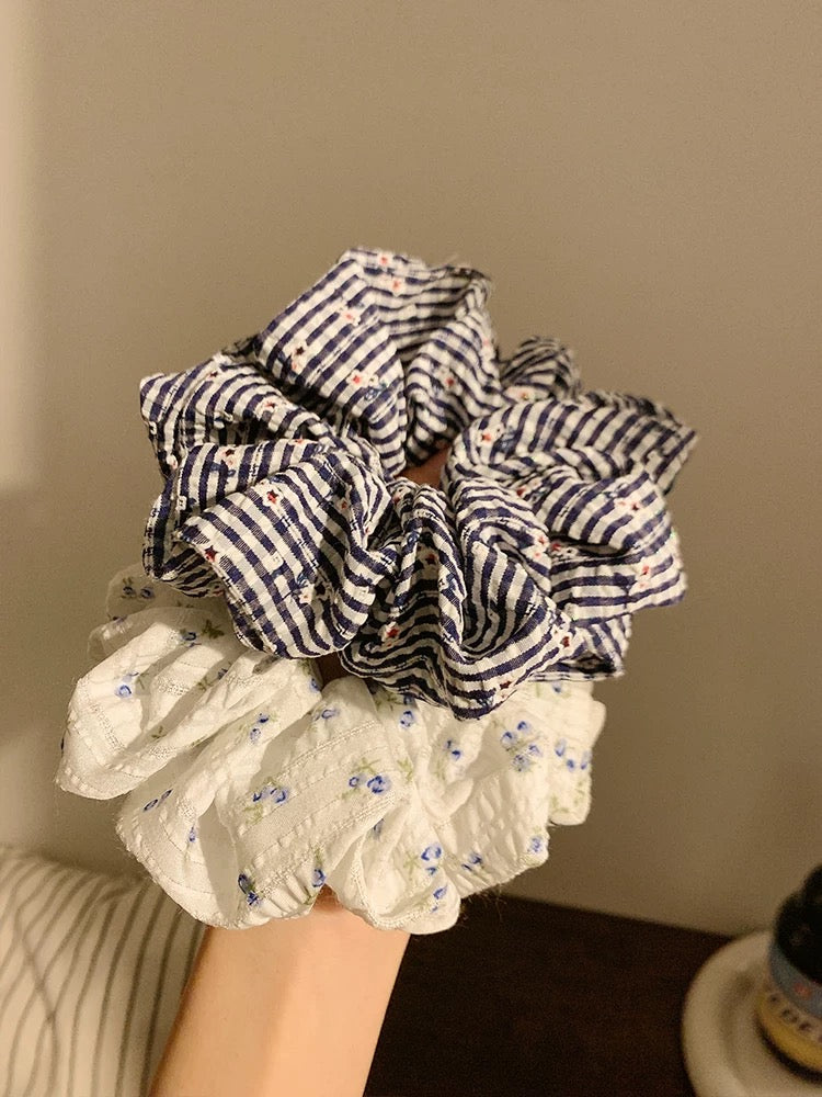 Mini Flower Scrunchie